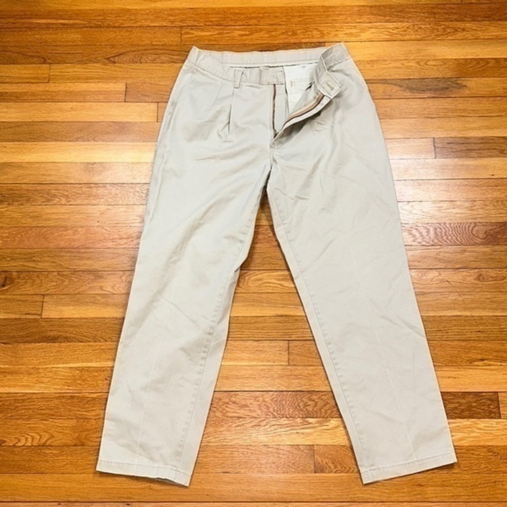 Lee khakis